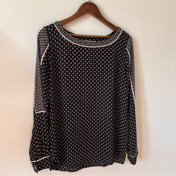 LOFT Tops - Loft - Long Sleeve Black and White Top Size : XS